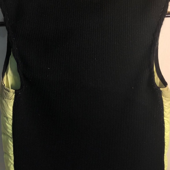 Calvin Klein Bubble Vest. Sz: Medium. - Picture 3 of 3